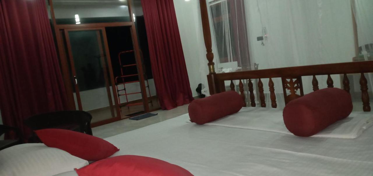 Coral Reef Guest Hotel Берувала Екстериор снимка